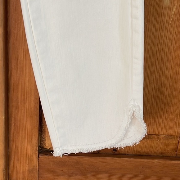 J. Jill Authentic Fit slim ankle White Denim Jeans Sz. 6 - Picture 3 of 16